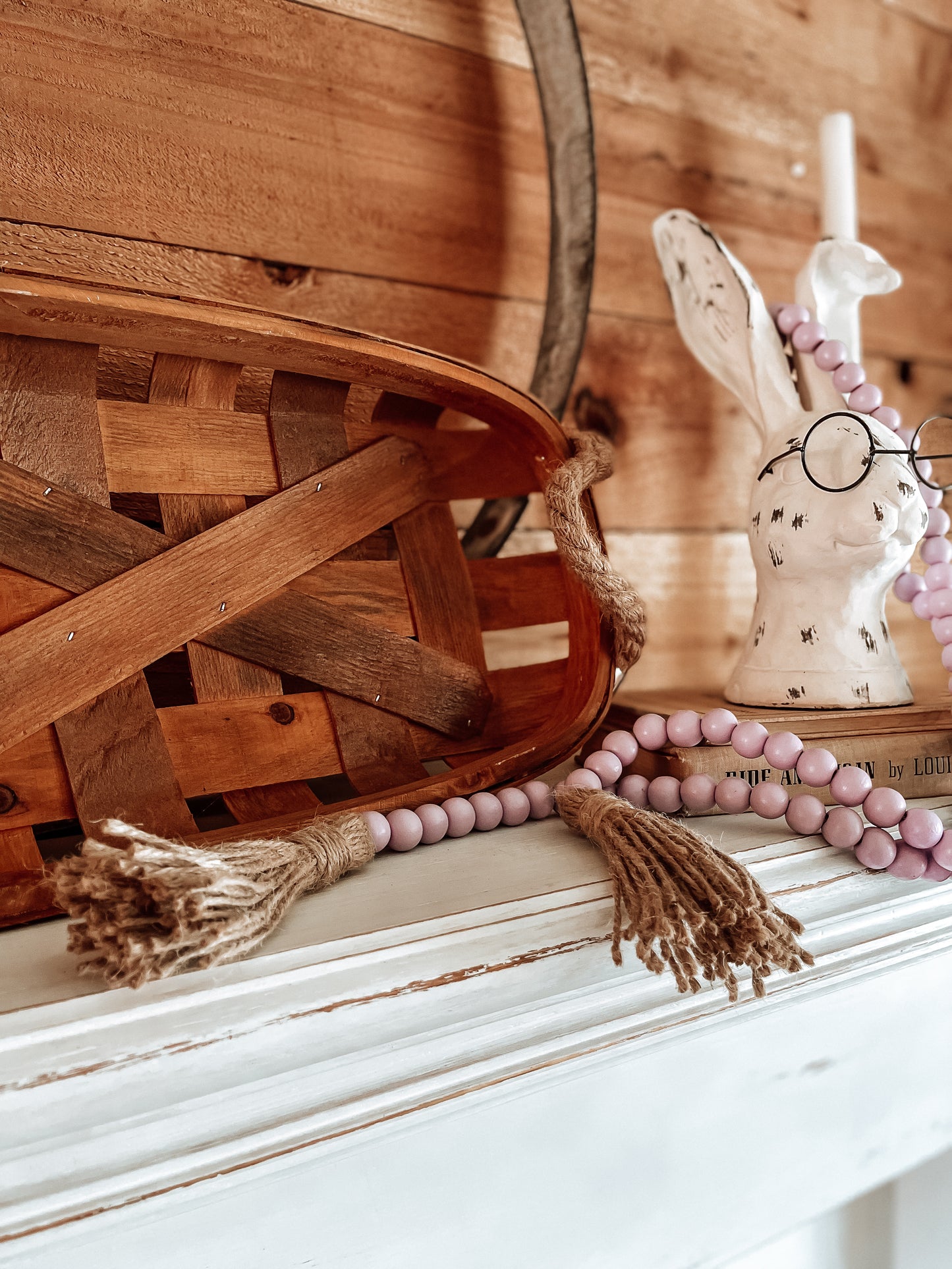 Pastel wooden beaded garlands with jute tassels